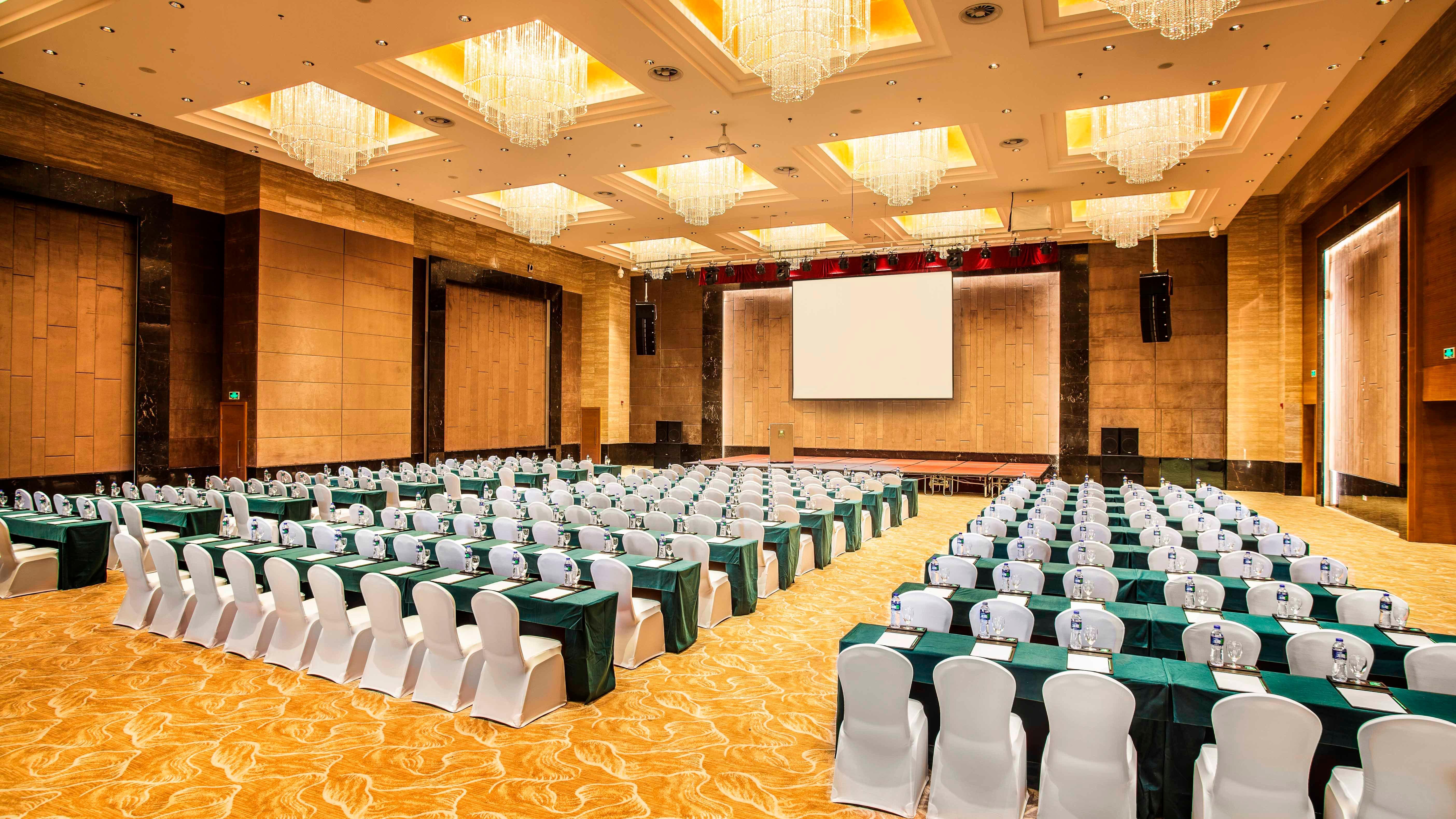 Holiday Inn Nanchang Riverside By Ihg Экстерьер фото