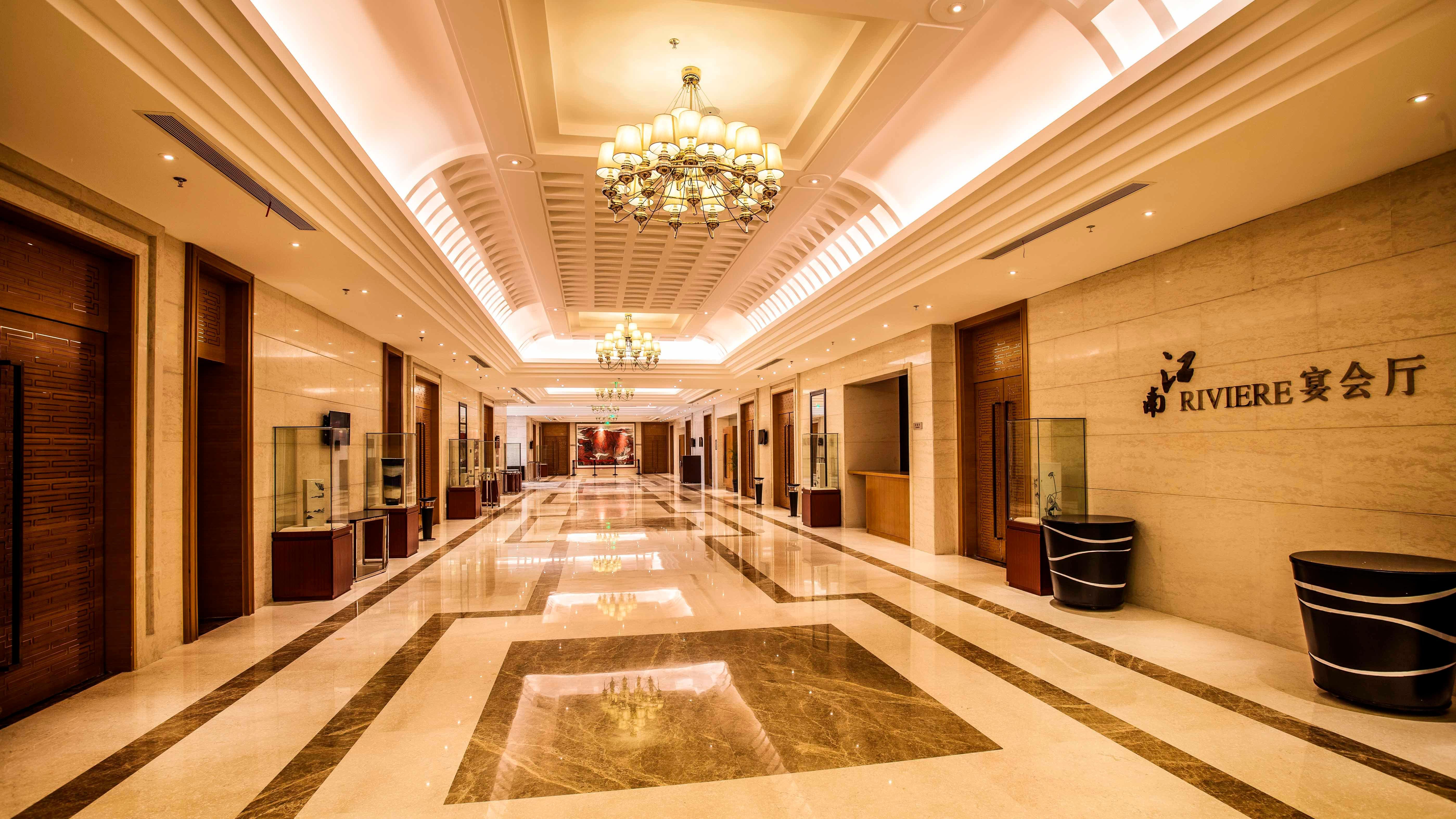 Holiday Inn Nanchang Riverside By Ihg Экстерьер фото