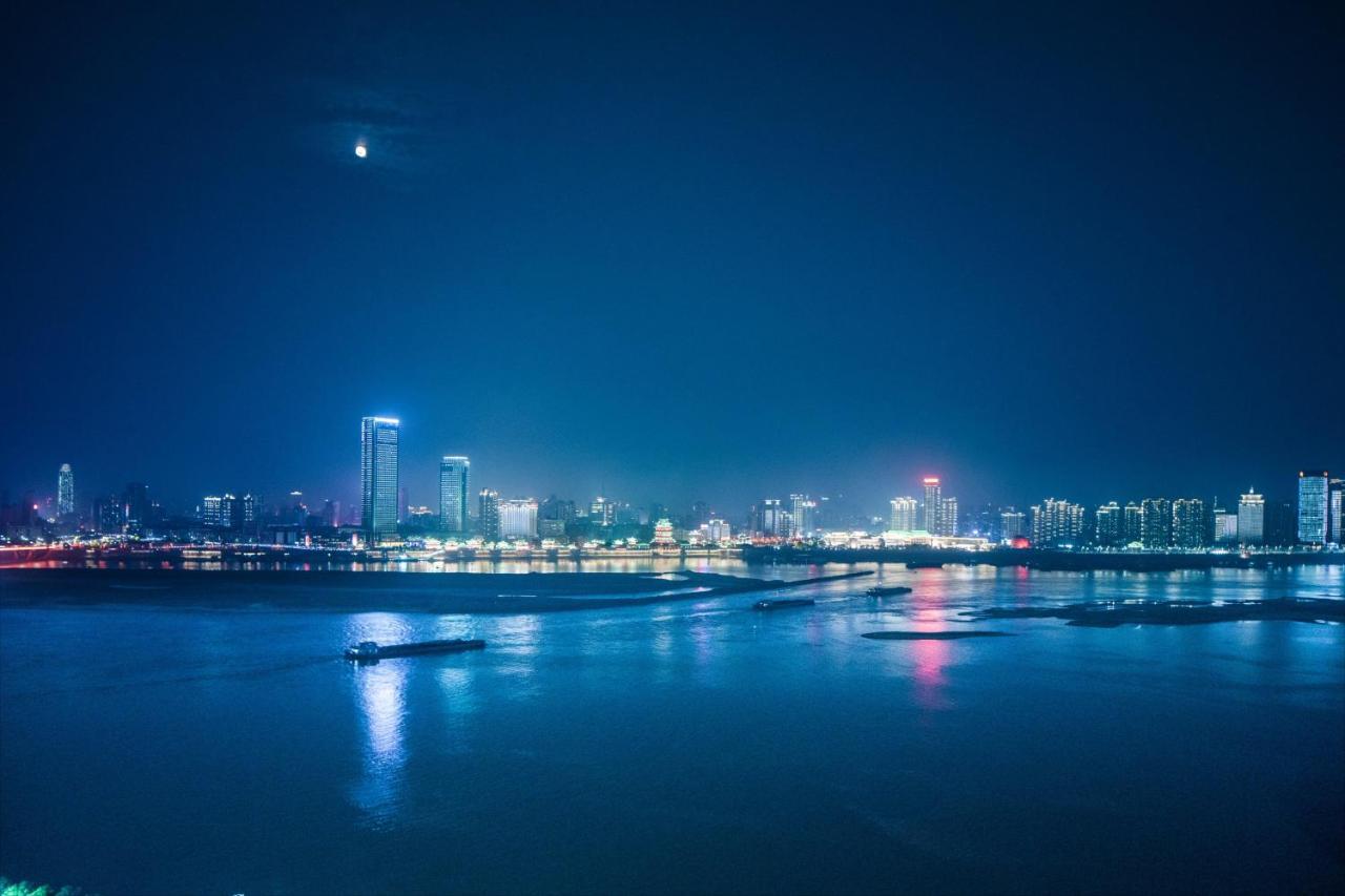 Holiday Inn Nanchang Riverside By Ihg Экстерьер фото